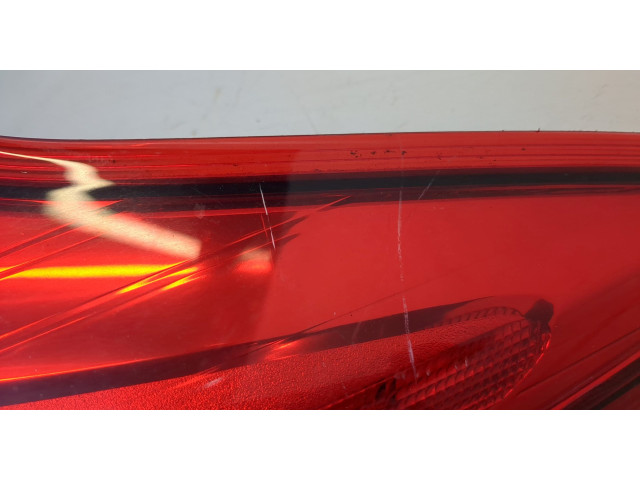 Задний фонарь          