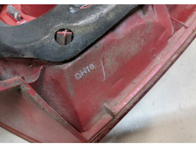 Задний фонарь