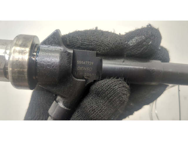 Форсунка топливная  Opel Meriva 2010-2018    55567729     