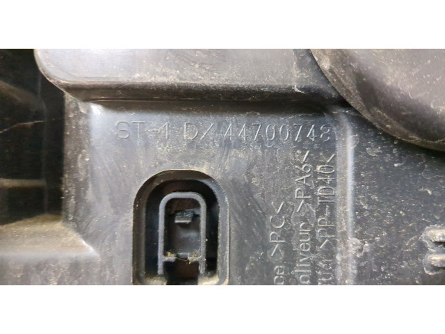 Фара передняя Peugeot RCZ 2010-2015 правая