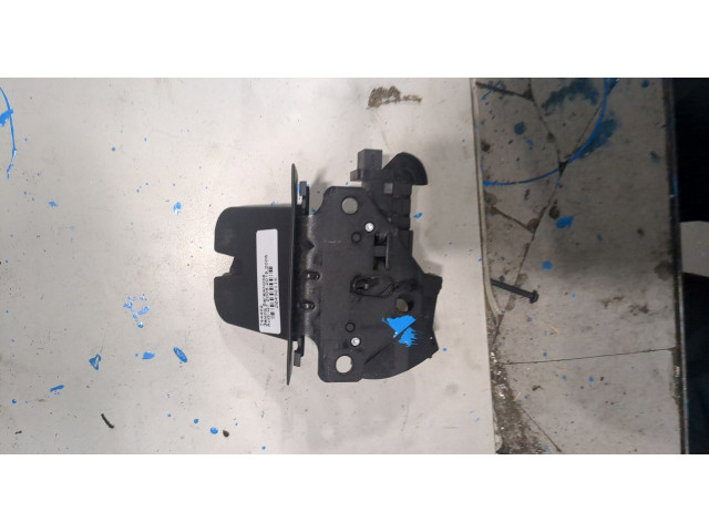 Замок багажника Audi Q7 2005-2015