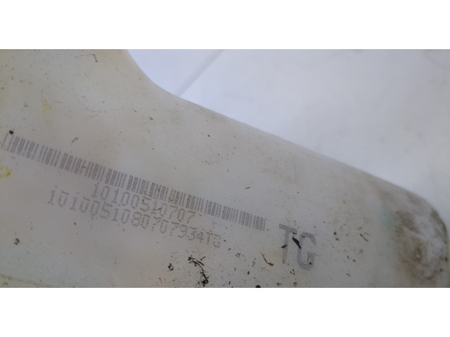 Бачок омывателя Buick Regal 2009-2017 13311008, 13315610