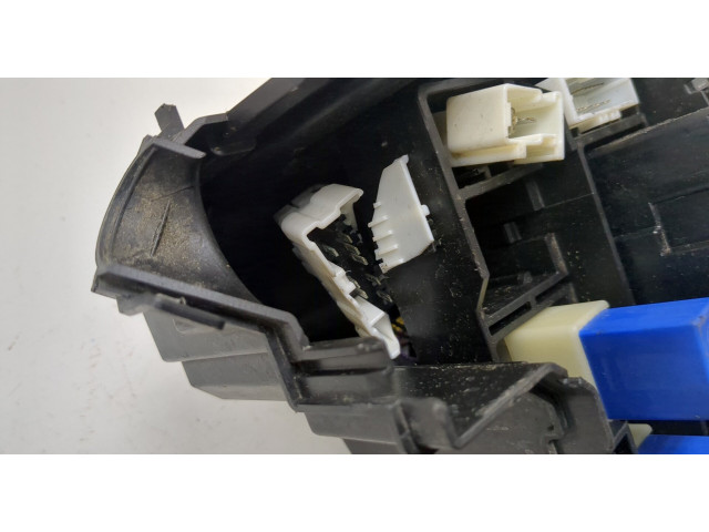 Блок предохранителей Nissan Rogue 2007-2013