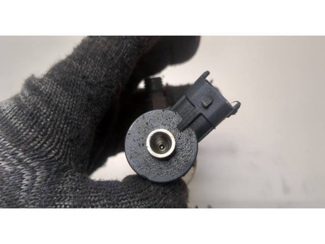 Форсунка топливная Citroen C4 Picasso 2013-2016 0445110340