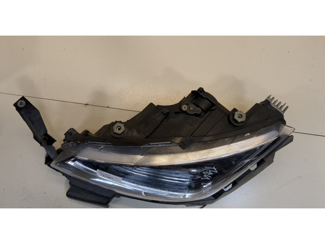 Фара передняя Seat Arona 2017-2021 левая
