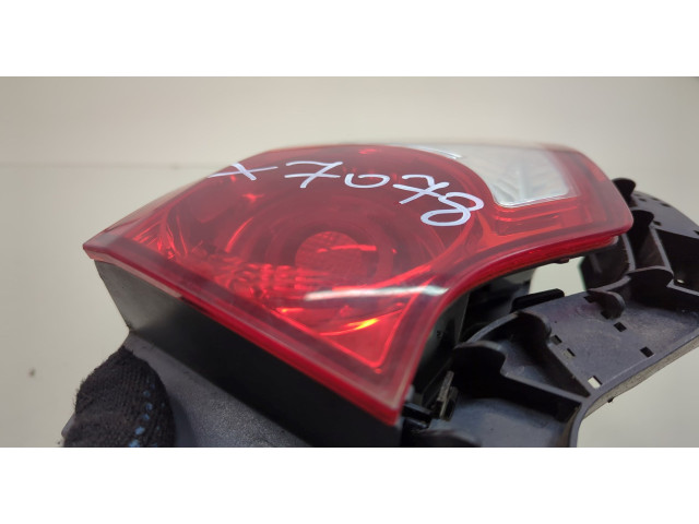 Задний фонарь          