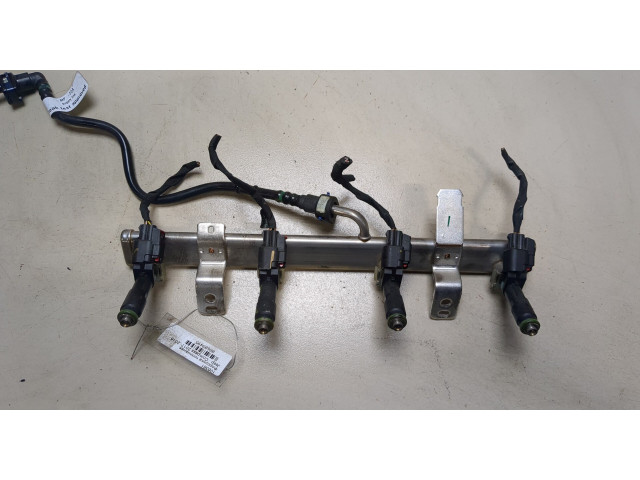 Форсунка топливная  Jeep Compass 2017-    68275067AA, 68319784AA     