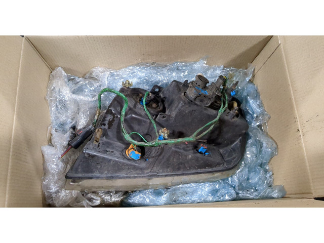 Фара передняя  Jeep Grand Cherokee 1999-2003 правая 