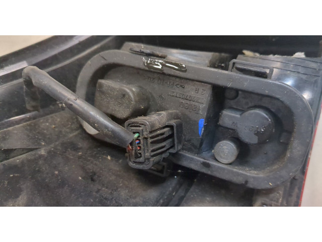 Задний фонарь Nissan Qashqai 2006-2013