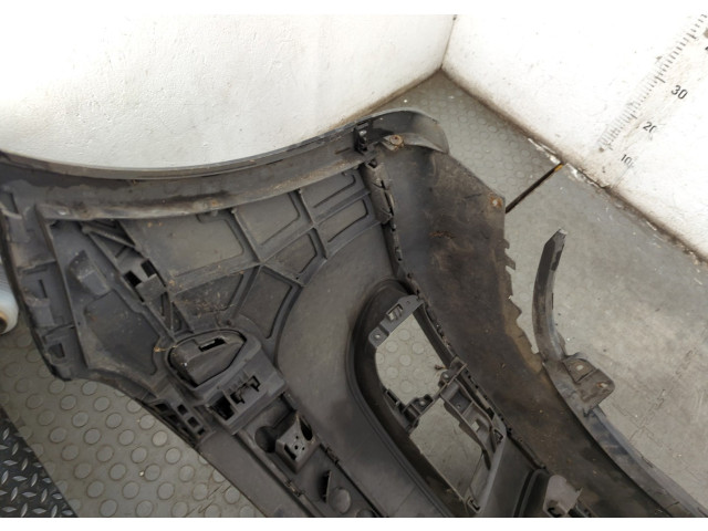 Бампер Volkswagen Golf Plus передний 5M0807217E