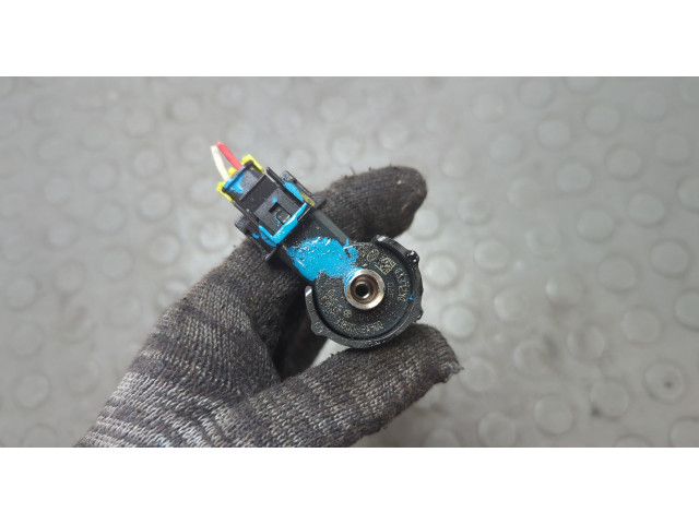 Форсунка топливная  KIA Ceed 2007-2012    0445110320     