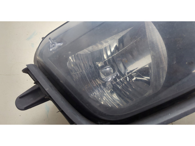 Фара передняя  Chevrolet Camaro 2009-2013 правая 