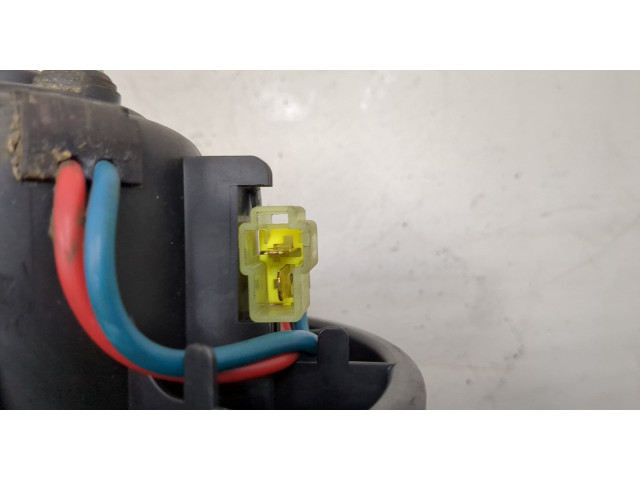 Моторчик печки Mitsubishi Carisma