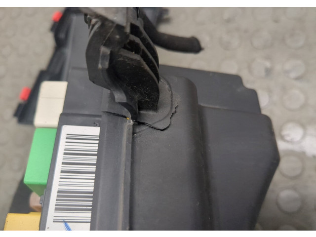 Блок предохранителей Citroen C4 Picasso 2016-2018