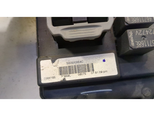 Блок предохранителей  Jeep Grand Cherokee 2004-2010         