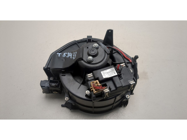 Моторчик печки Audi A6 (C6) 2004-2011 4F0820020A 4F0820020A