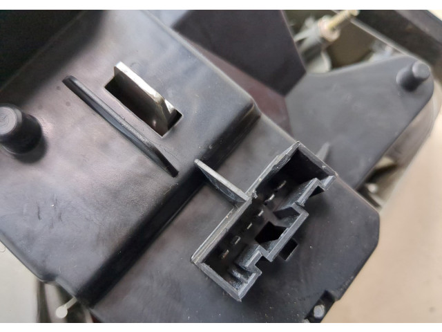 Задний фонарь