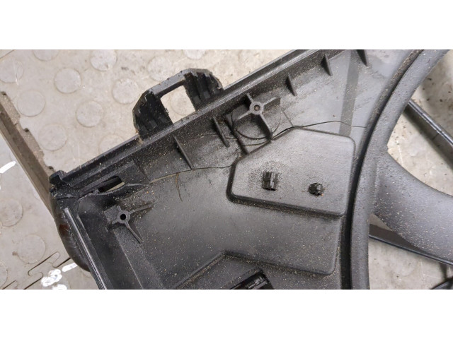 Вентилятор радиатора  Volkswagen Touareg 2010-2014           