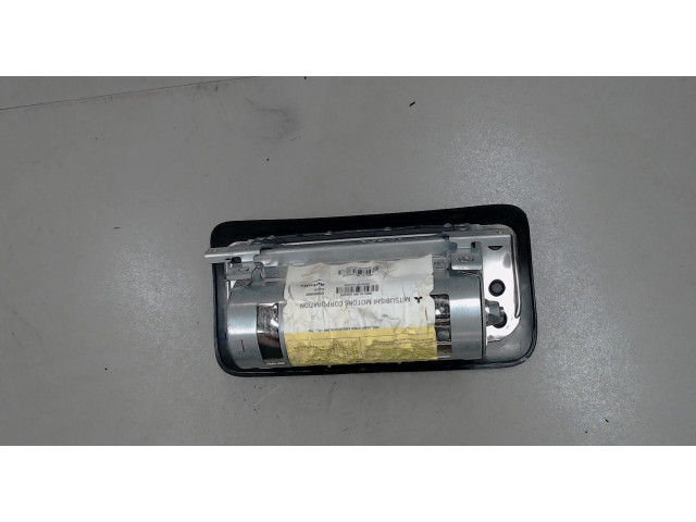 Подушка безопасности переднего пассажира Mitsubishi Carisma