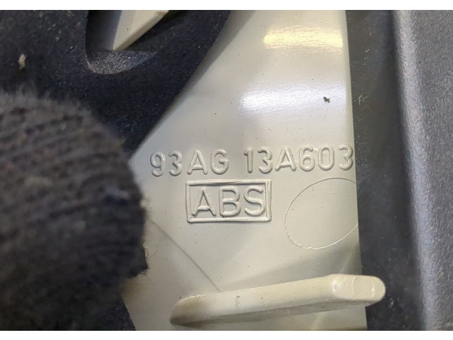 Задний фонарь        Ford Escort 1995-2001 