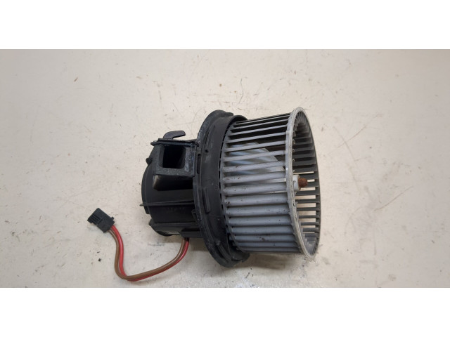 Моторчик печки  Mercedes C W204 2007-2013        