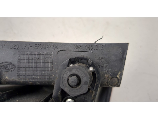 Задний фонарь          