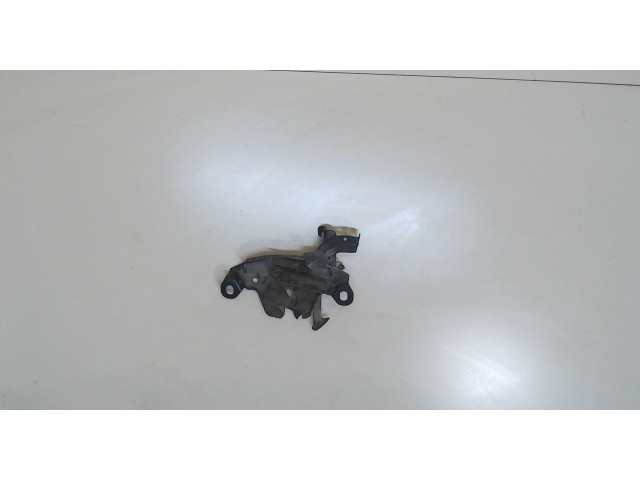 Замок капота Infiniti QX56 2004-2010