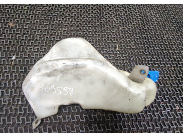 Бачок омывателя  Volkswagen Passat 5 1996-2000 3B095453N   5  1.8