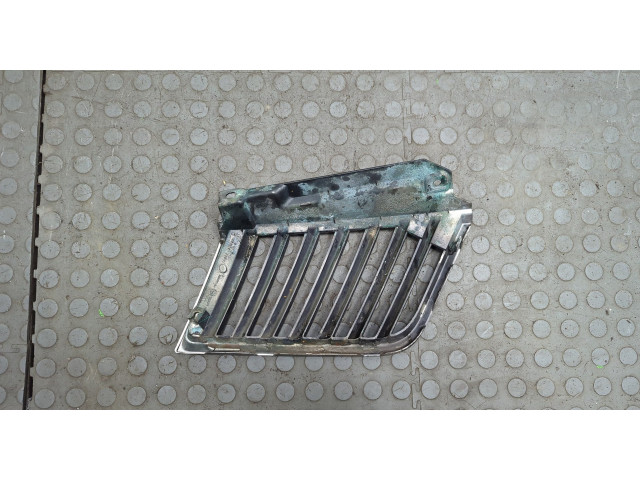 Решетка радиатора Mitsubishi L200 2006-2015