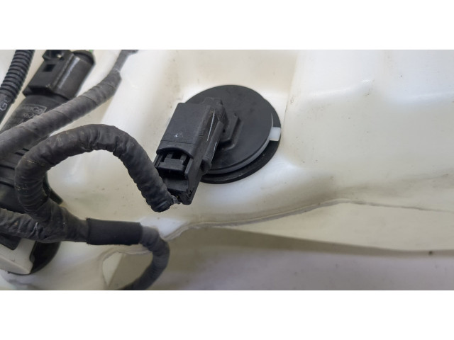 Бачок омывателя  Lincoln Corsair 2019-2023 LJ7B17B613   