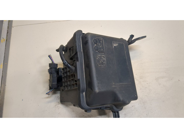 Блок предохранителей  Peugeot 2008 2013-2016         