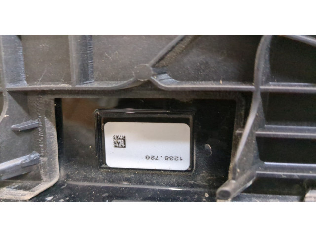 Фара передняя  Volvo XC40 правая 