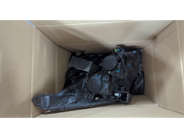 Фара передняя  Peugeot 3008 2009-2016 левая 