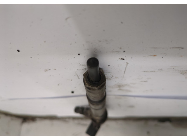 Форсунка топливная Skoda Rapid 2012-2020 03L130277S