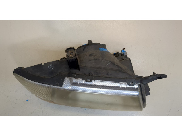 Фара передняя  Mitsubishi Pajero / Montero 2000-2006 правая 