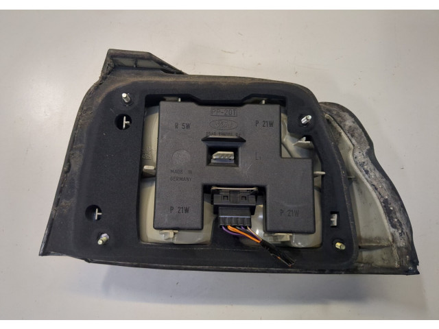 Задний фонарь        Ford Escort 1995-2001 