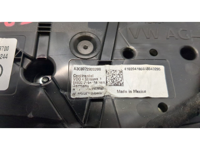 Панель приборов  Volkswagen Jetta 7 2018-2025       17A920840B     