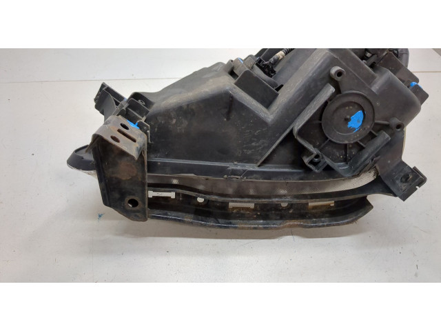 Фара передняя Honda CR-V 2001-2006 правая