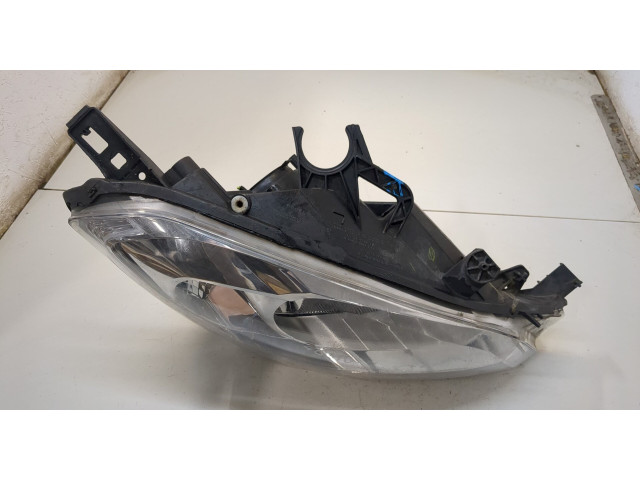 Фара передняя Peugeot Partner 2015- правая