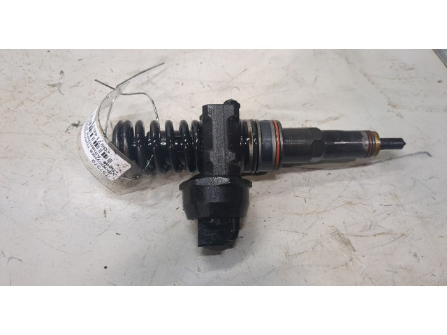 Форсунка топливная Seat Alhambra 2000-2010 038130073BA, 038130079FX