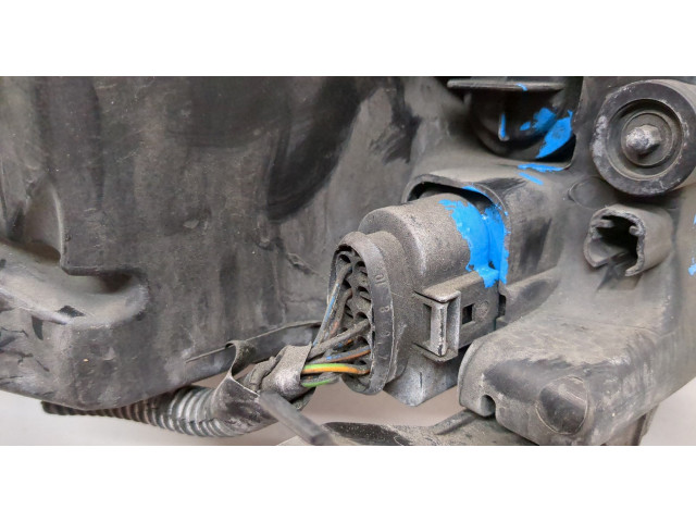 Фара передняя  Ford Focus 2 2008-2011 левая 