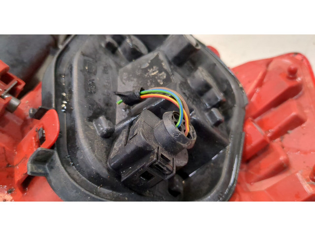 Задний фонарь 3R9945095B