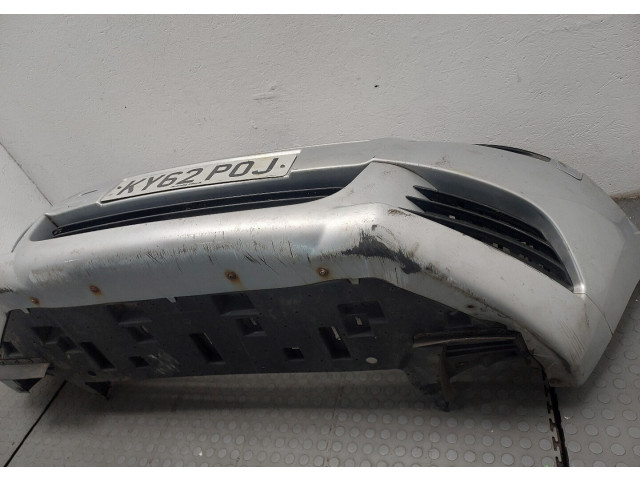 Бампер  Peugeot 5008 2009-2016 передний    