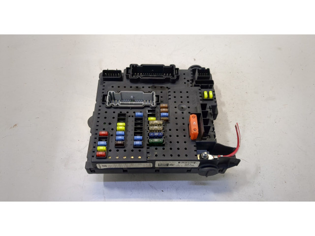 Блок предохранителей  Volvo XC90 2002-2014      8676391, 30728273   