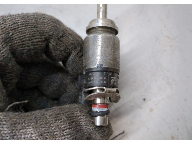 Форсунка топливная Skoda Octavia (A7) 2013-2023 04E906036AD, 05E133320