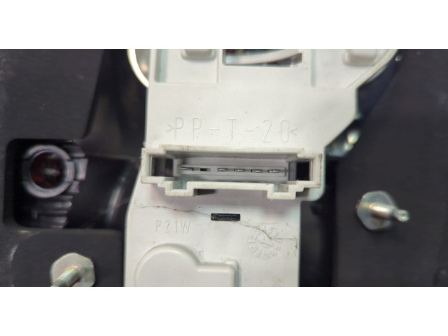 Задний фонарь