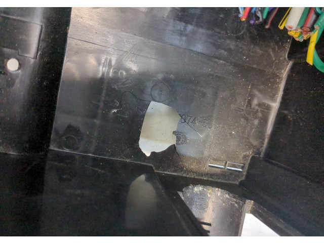 Блок предохранителей Infiniti QX56 2004-2010 243827s110 5.6