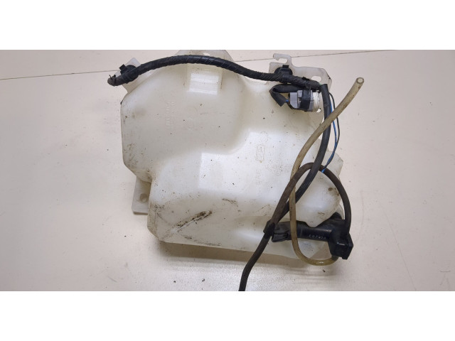 Бачок омывателя Mitsubishi Grandis