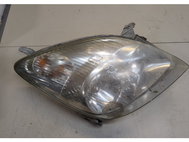 Фара передняя Toyota Corolla Verso 2002-2004 правая