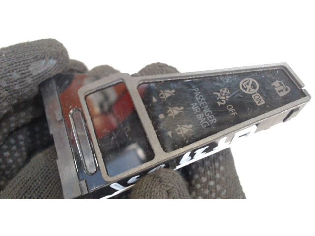 Дисплей бортового компьютера  Toyota C-HR 83910F4220       